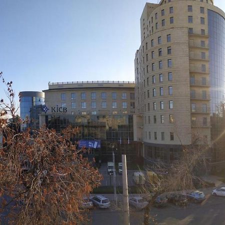 Aura On Erkindik Boulevard Бішкек Екстер'єр фото